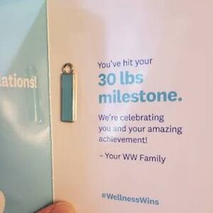 !ISO! WW 30 lbs achievement charm